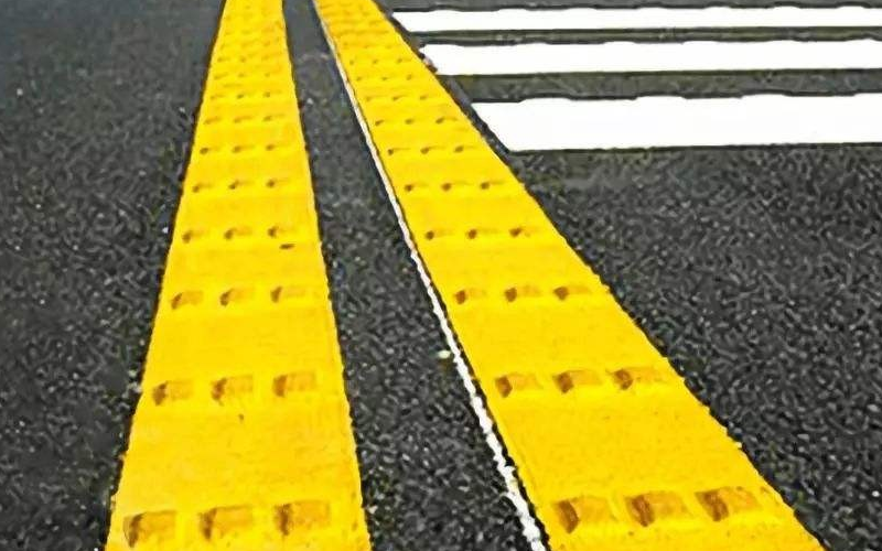 振荡防滑道路标线.png